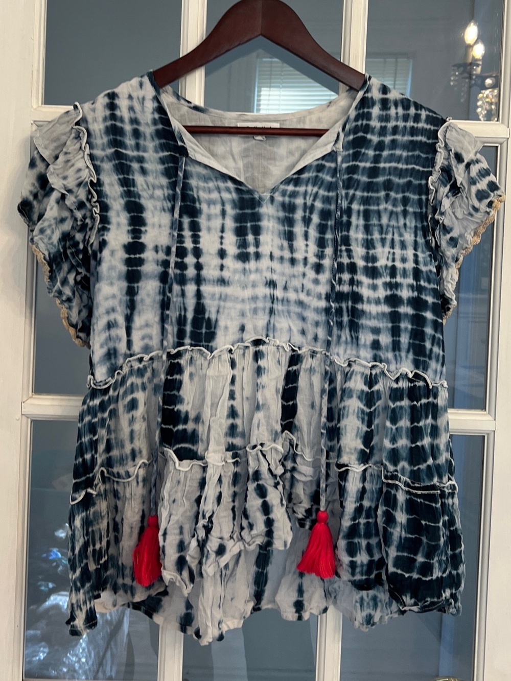 THML Women’s Blue & White Tie Dye Tassel Detail Flutter Sleeve Top Size S